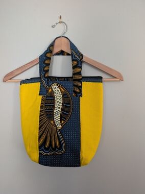 Handmade Cloth Zipper Top Handbag w/Inner Pocket NWOT